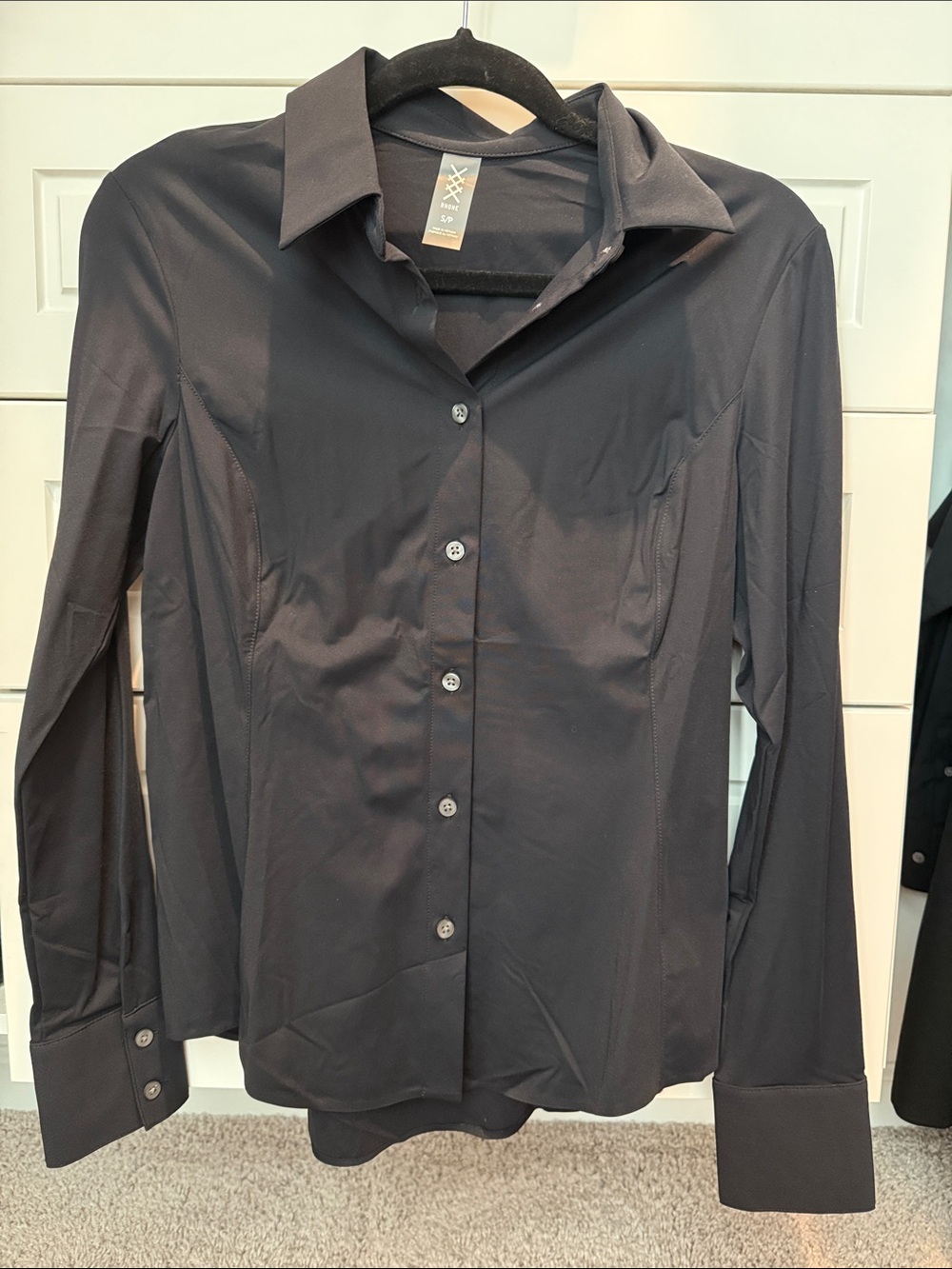 RHONE Women's Long-Sleeve Button-Down Shirt